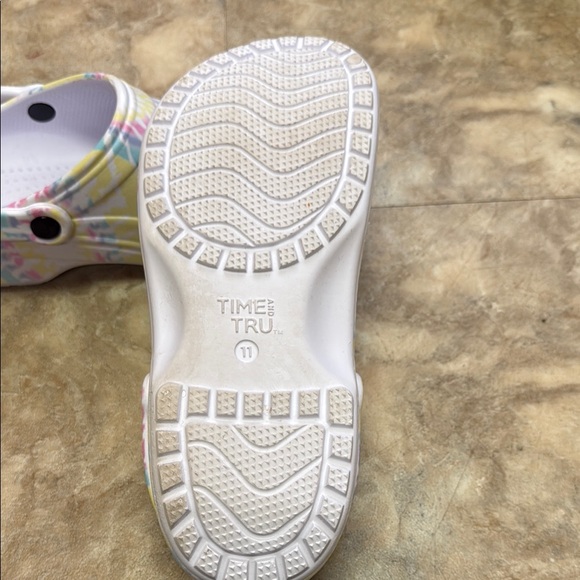 Colorful Clogs - Picture 4 of 4